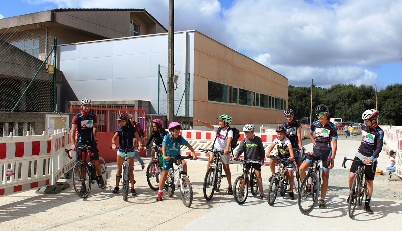 Participantes no bicibs do CEIP A Cristina